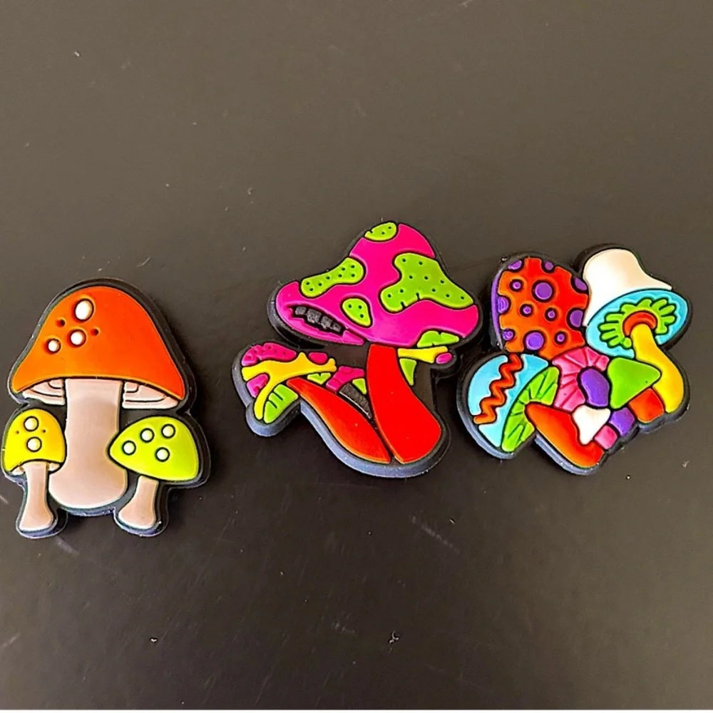 3 Colorful Mushroom jibbitz & 1 iron patch on 🍄‍🟫 Set
